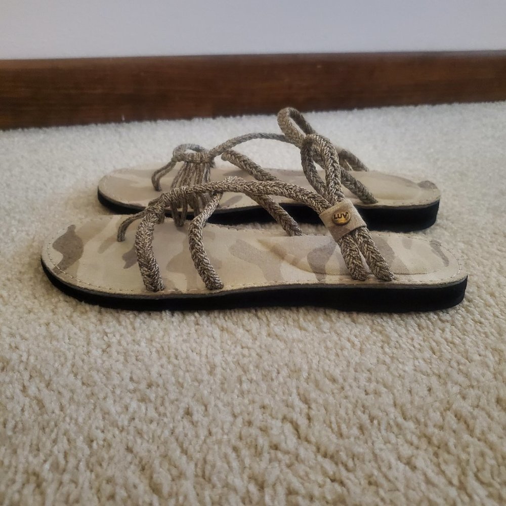 Sandals - Picture 2 of 11